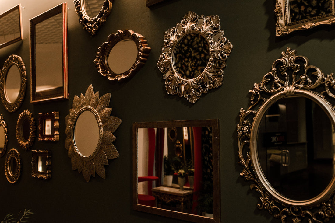 Beyond the Reflection: Bold Design Ideas Using an Antique Wall Mirror