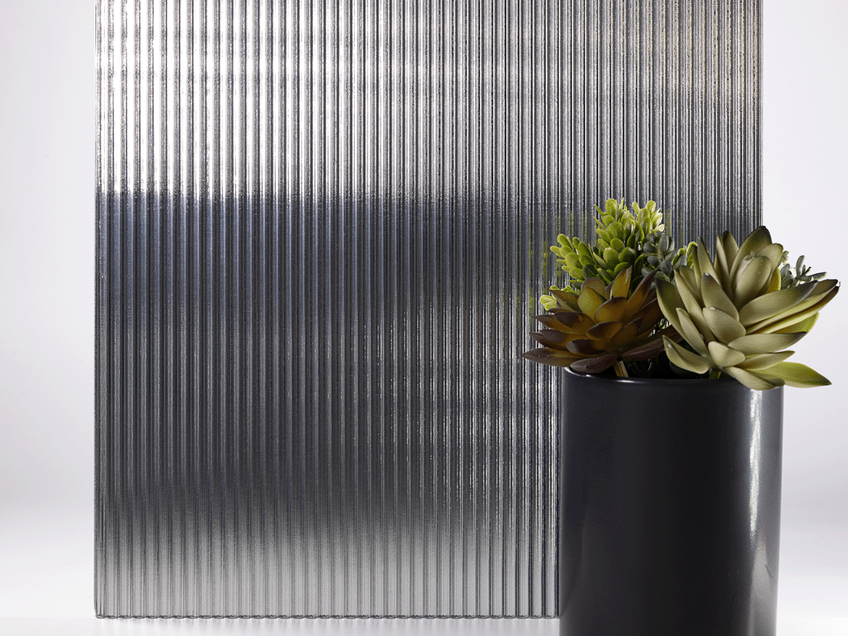Estriado Reeded Polished Chrome