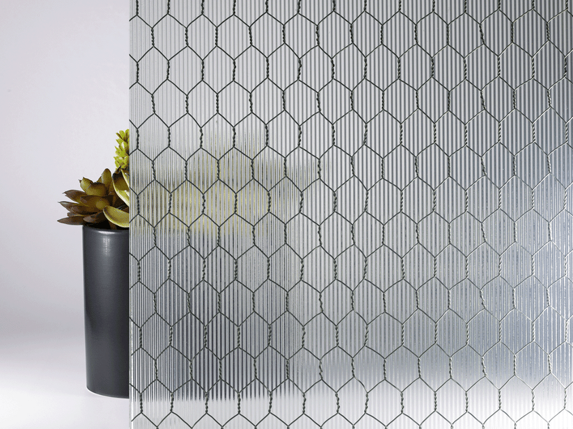Reeded Laminated to Clear Glass with Chickenwire – Architectural Glass